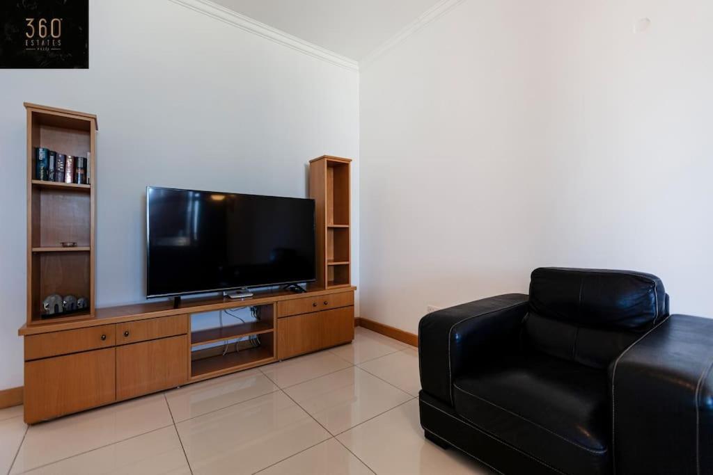 Comfortable Penthouse, Served With Lift, Wifi & Ac By 360 Estates Gzira Extérieur photo